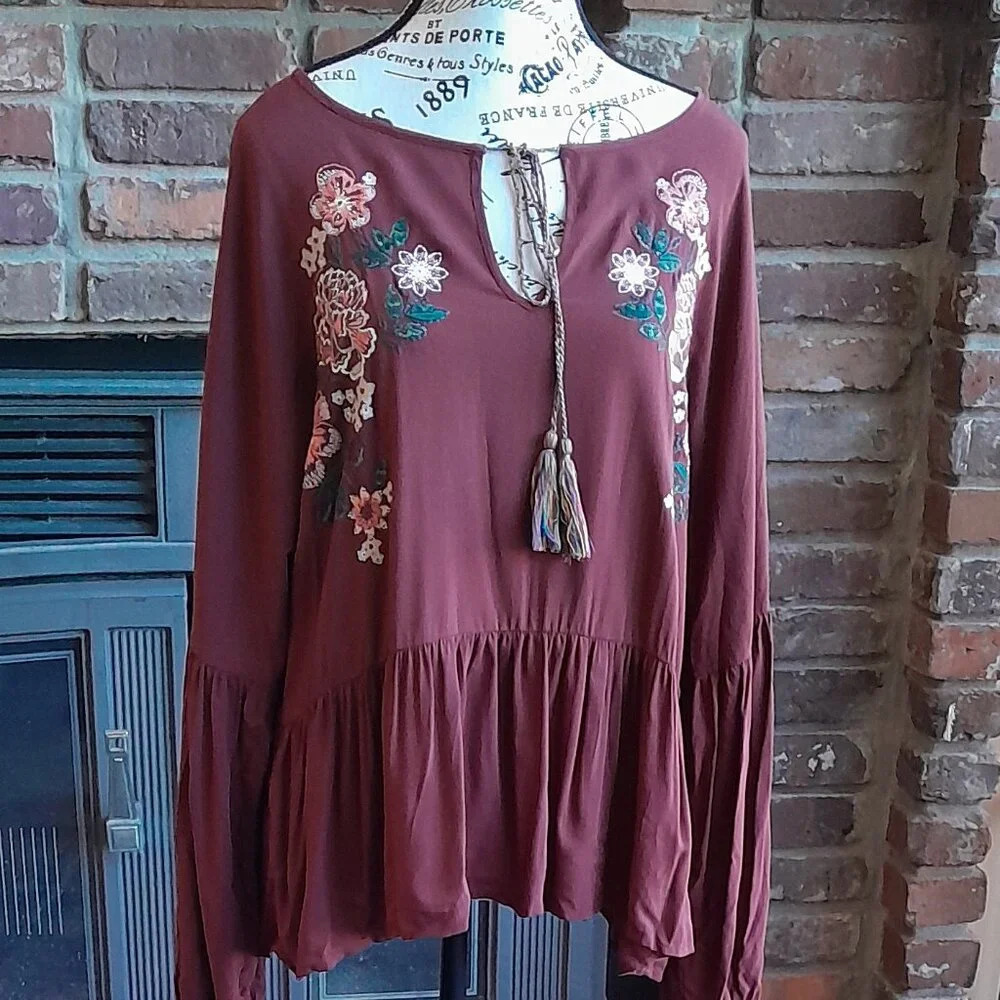 Chelsea & Violet Maroon Embroidered Blouse Nwt